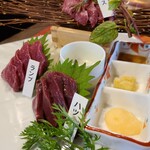 Dosanko horse sashimi 3-piece platter