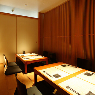 A calm Japanese private room. Suitable for all kinds of occasions such as banquets, entertainment, and dinner parties.
