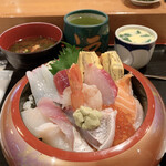 寿司処 福喜 - 海鮮丼ランチ  １３５０円税込
