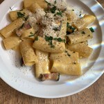 フィレンツェ - リガトーニの炭焼職人風”カルボナーラ” - \1,200