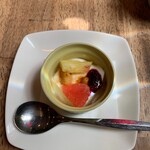 フィレンツェ - パンナコッタとフルーツ　カラメルソース（ランチセット）