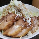 ラーメン富次郎 - 料理写真:麺量は茹で前500㌘　茹で後850㌘らしい