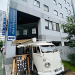 マグニーズ コーヒートラック - 雨のやんだ！チャンス