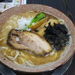 Niboshi Seimenjo - 豚骨煮干し中華そば