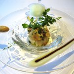 オーベルジュ・ド・リル - 帆立貝のセジール　クレソンのサラダ添え　林檎とクルミのアクセント