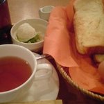 Yu Kominithi Kafeteria - モーニングセット～デニッシュトースト～