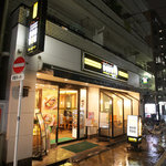 ドトールコーヒーショップ - 新宿通りから2本入ったところ。