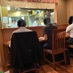 ぽん多本家 - カウンター席の様子です