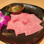 Kitashinchi yakiniku hamamasa - とろける美味しさ間違いなし！自家製のフルーツだれにつけて♬『極上サーロインの焼きしゃぶ』