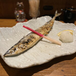 Izakaya Tomozou - サンマの塩焼き