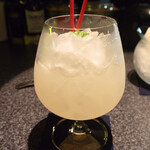バー マニフィック - 梨を使った季節のフレッシュカクテル