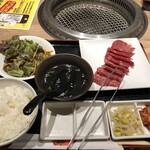 Yakiniku Hompo Pyua - 赤身ランチ（１３００円）