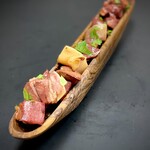 カドーロ - 豚舌・耳・ハツ・レバーのスモーク