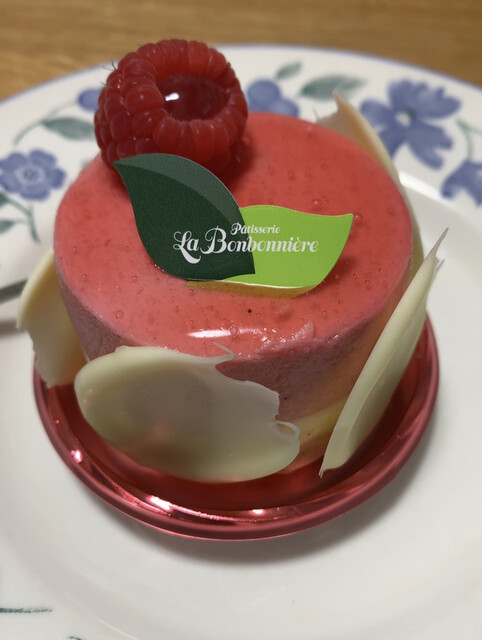 Patisserie La Bonbonniere - Fuchu/Cake | Tabelog