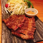 一品料理 ひとしな - 仙台牛ステーキ