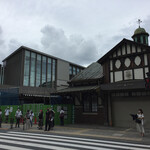 ブリティッシュ インディアン カフェ1930 - new 原宿駅。かわいい旧駅舎温存は嬉しいです、今後どう活用されるのでしょうか？