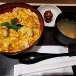 鶏三和 - 名古屋コーチン親子丼