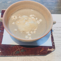 韻松亭 - 何だか忘れてしまった素材の摺流しですが　浮き実は何と！ポップコーンでした！超斬新！