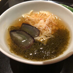 にい留 - 佐渡のもずくと噴火湾毛蟹