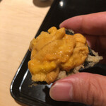 にい留 - 赤雲丹のための海苔ではなく、海苔のための赤雲丹！