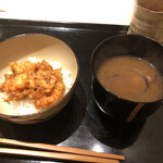 にい留 - 締めの天丼と赤出汁