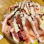 炭火焼赤身肉とクラフトビール ヴァベーネ - 