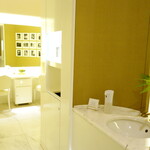 ロオジエ - トイレの照明計画、いいね