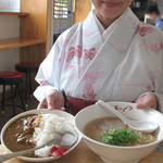 博多ラーメン唐木屋 - ラーメン＋唐揚げ＋ご飯セットやラーメン＋カレーライスセットもあります。どちらもワンコイン。