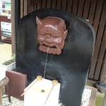 地獄蒸し工房 鉄輪 - 温泉をのめます。昆布茶のような塩味。