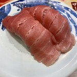 魚屋さんの新鮮回転寿司 - 本鮪中トロ