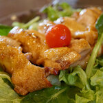 温かいチキン・サラダ