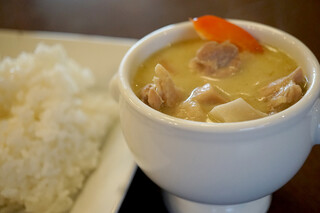 春告げ鳥 - 人工添加物不使用。グリーンカレー　850円