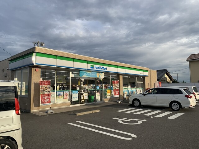 FamilyMart Inazawa Isshiki Shimogata Ten photo 3