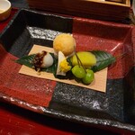 Tempura Shubou Nishimura - 卵黄の西京味噌漬けと里芋、団子に玉味噌、丸十の蜜煮、新銀杏、松茸とほうれん草