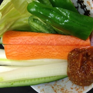 朝取り新鮮和牛ホルモンとこだわり野菜