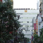 ふじ - 港南口から東洋水産本社ビルが見える！通称マルちゃんビル