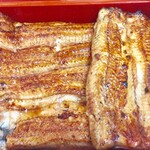 鮒兼 - 蓋を開けた瞬間が至福の時　ああなんて旨そうな鰻なんでしょう