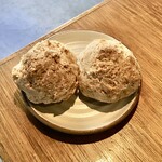 ドンブラボー - ランチセットの自家製パン