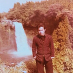 がばちょ - 滝の前に立つ若かりし頃の大将ｗｗｗｗｗ