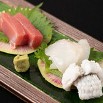 Assorted seasonal sashimi - 1,000 yen -