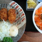 ゴッチョーサン - サーモンといくら丼と牡蠣フライ定食