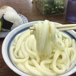 長田うどん - 少し太めで柔らかいのが特徴