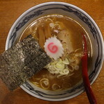 麺や六三六 - 六三六ラーメン(740円、真上から)