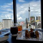 R restaurant & bar - 