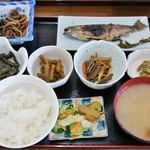 銀山茶屋 - 「岩魚定食」\2000です（6/30UP）