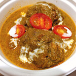 インド家庭料理の店　ニーラジュ - 冬瓜団子のカレー　中辛
ほうれん草ベース