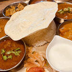 マロロガ バワン - 