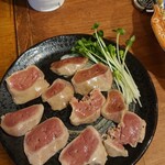 酔い処 きた川 - 上レバー湯引き 350円