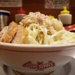 豚山 - 野菜マシ