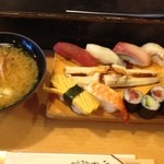 玄海寿司 本店 - ランチ玄海にぎり（蟹汁付き 680円）